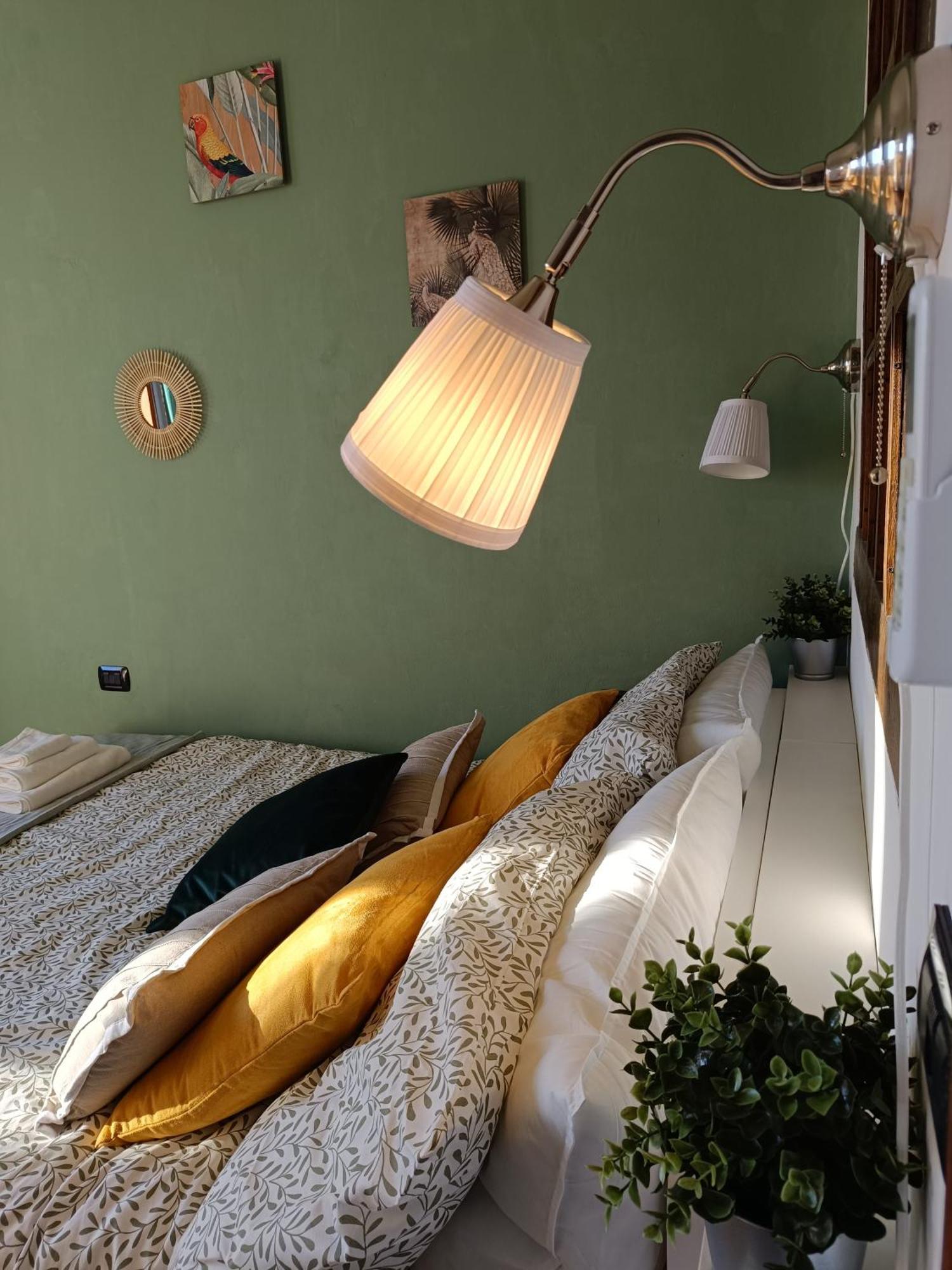 Florence Castle Apartment 2 Bedrooms, 2 Bathrooms מראה חיצוני תמונה